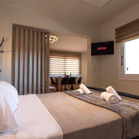 Demi'S Apartments Near Athen'S Airport アルテミダ エクステリア 写真
