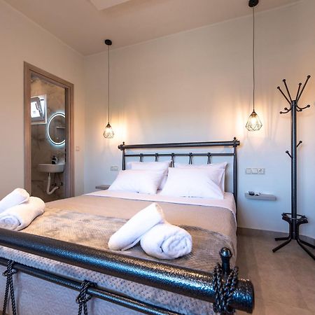 Demi'S Apartments Near Athen'S Airport アルテミダ エクステリア 写真