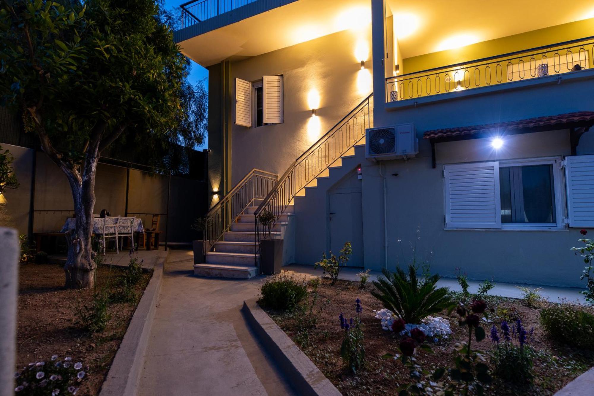 Demi'S Apartments Near Athen'S Airport アルテミダ エクステリア 写真